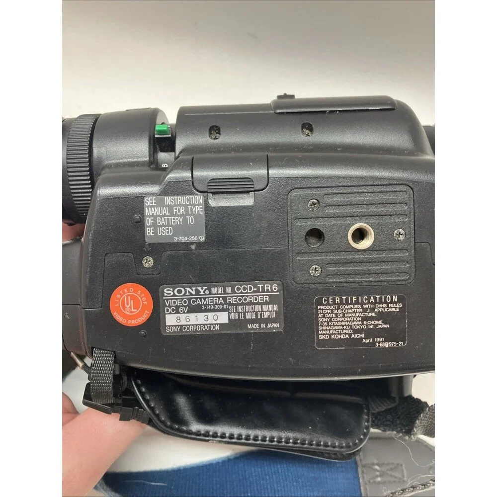 Sony Handycam CCD-TR6 Video8 Analog Camcorder Untested No Battery